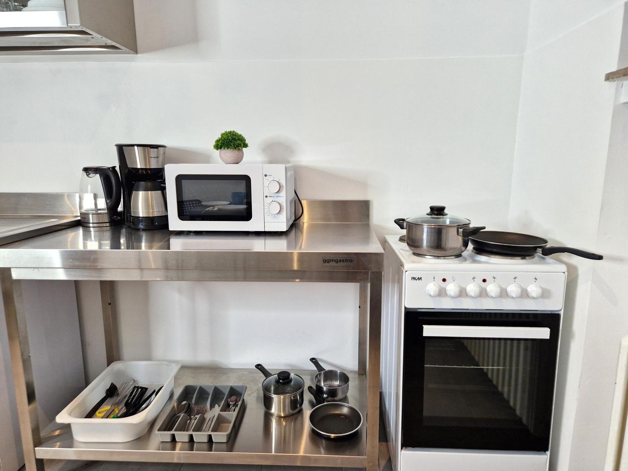 Meribu H1 Wohnung Fuer Monteure Und Arbeiter Gelsenkirchen Bagian luar foto