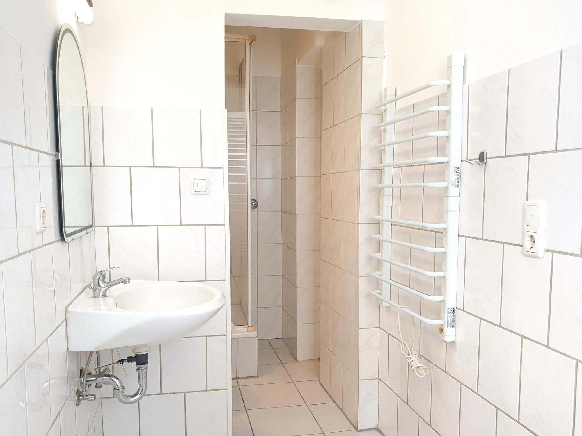 Meribu H1 Wohnung Fuer Monteure Und Arbeiter Gelsenkirchen Bagian luar foto